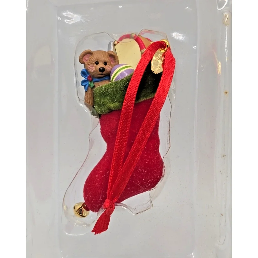 Hallmark 2001 Twas the night before Christmas‎ Hung with Care U129